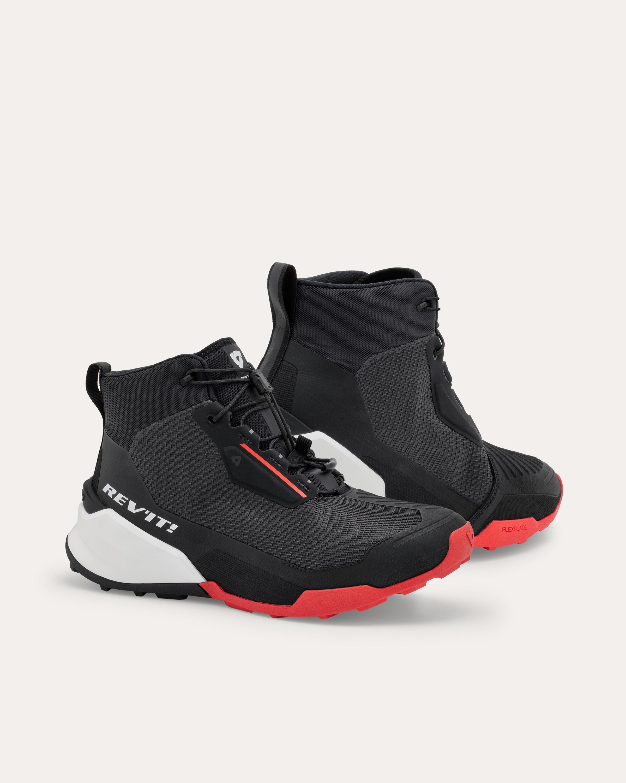 Botas Revit! Subduction